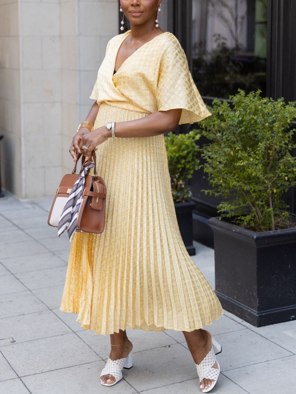 Sandra Darren Women's Pleated A-Line Yellow Polka-Dot Maxi Dress in Size 8